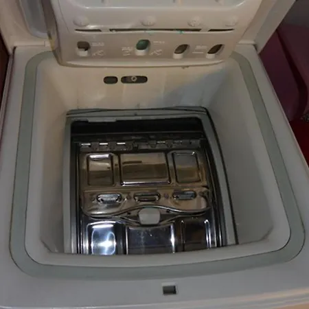 Calme T2 Climatise Avec Parking Pres Et Port - Fr-1-607-235 *