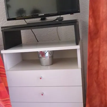 Calme T2 Climatise Avec Parking Pres Et Port - Fr-1-607-235