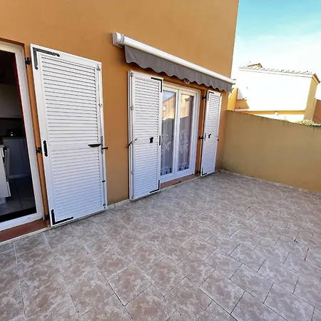 Calme T2 Climatise Avec Parking Pres Et Port - Fr-1-607-235 Διαμέρισμα