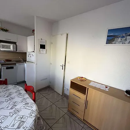 Appartement Calme T2 Climatise Avec Parking Pres Et Port - Fr-1-607-235 Agde