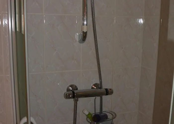 Апартаменты Calme T2 Climatise Avec Parking Pres Et Port - Fr-1-607-235 *