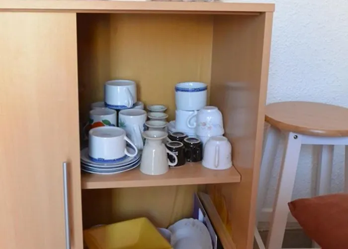 Calme T2 Climatise Avec Parking Pres Et Port - Fr-1-607-235