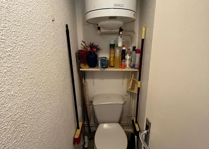 Calme T2 Climatise Avec Parking Pres Et Port - Fr-1-607-235 Агд